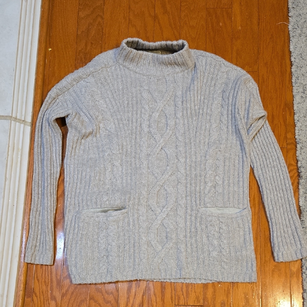 Abercrombie & Fitch Beige Cable Knit Sweater Size Large | Pockets  Cozy Layering